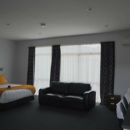 Totara Lodge Upper Hutt Buitenkant foto
