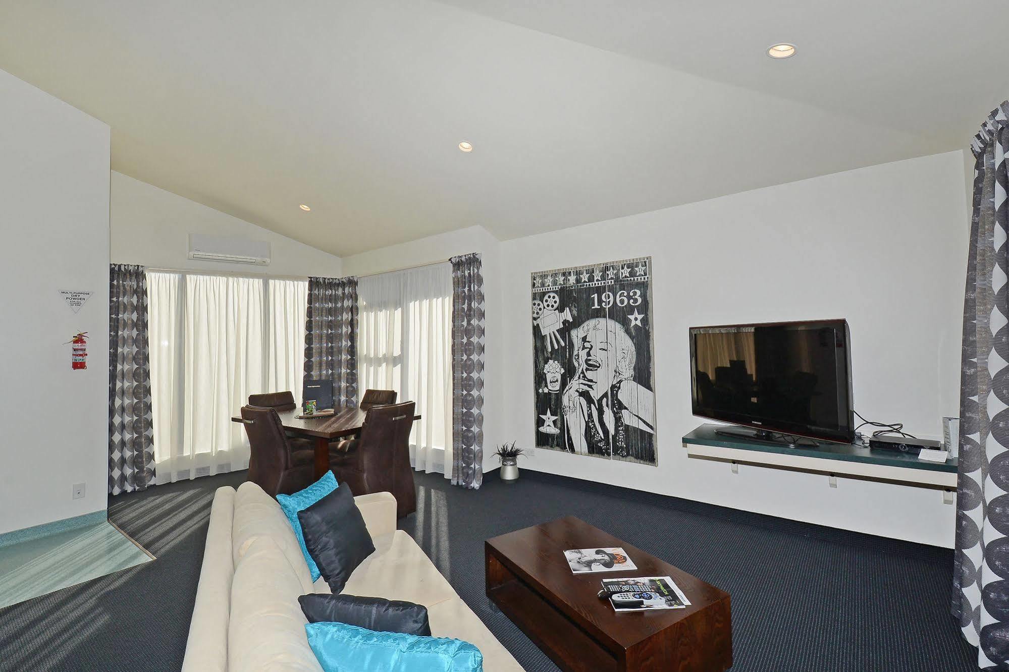 Totara Lodge Upper Hutt Buitenkant foto